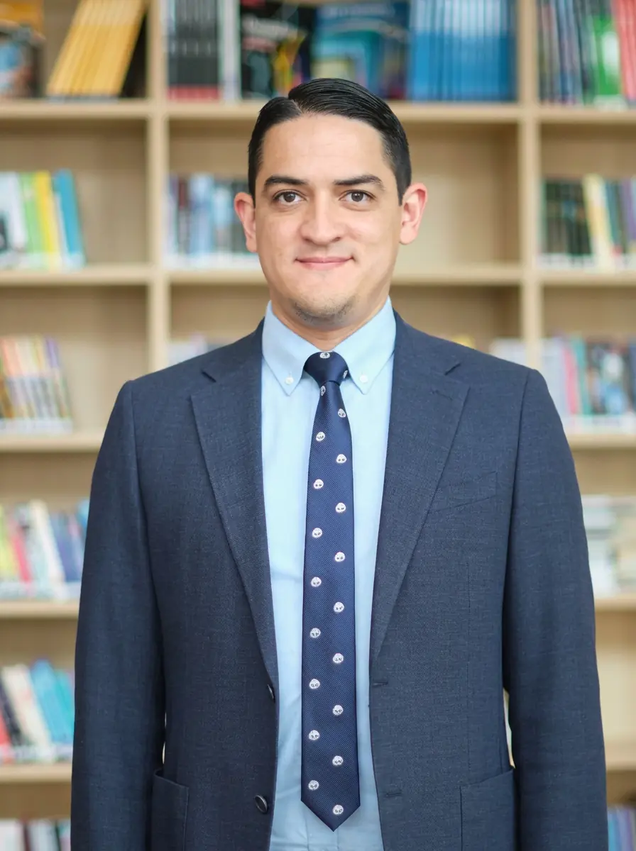Pablo Castro, Spanish teacher